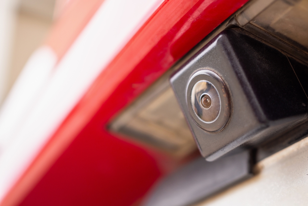 Lee más sobre el artículo Instalar una cámara en la tercera luz de freno en tu vehículo